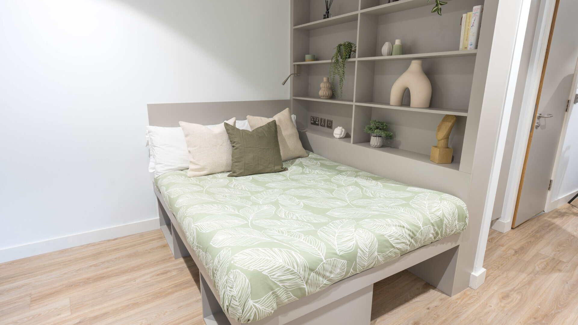 banner-image-desktop